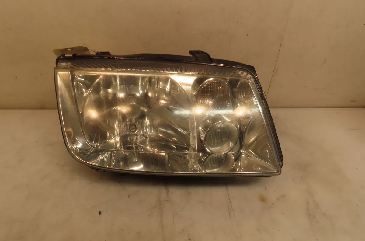 Phare droit Volkswagen GOLF IV Variant (1J5) 1.9 tdi (1999-2006) occasion