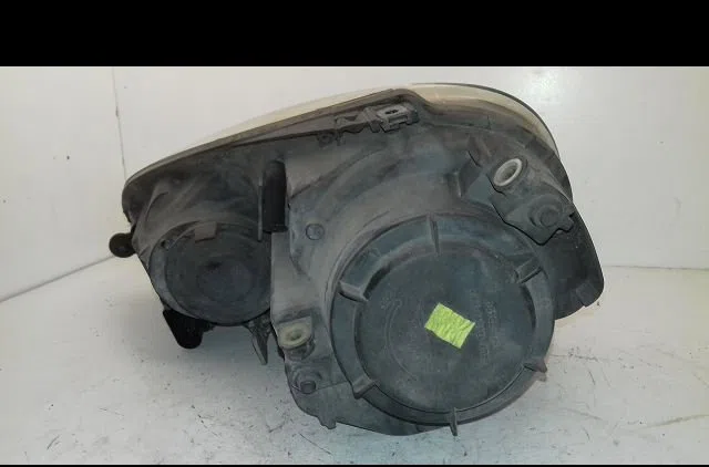 Phare droit Volkswagen GOLF V (1K1) 1.4 16v (2003-2006) occasion