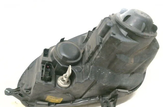 Phare droit Volkswagen GOLF V (1K1) 1.6 fsi (2003-2008) occasion