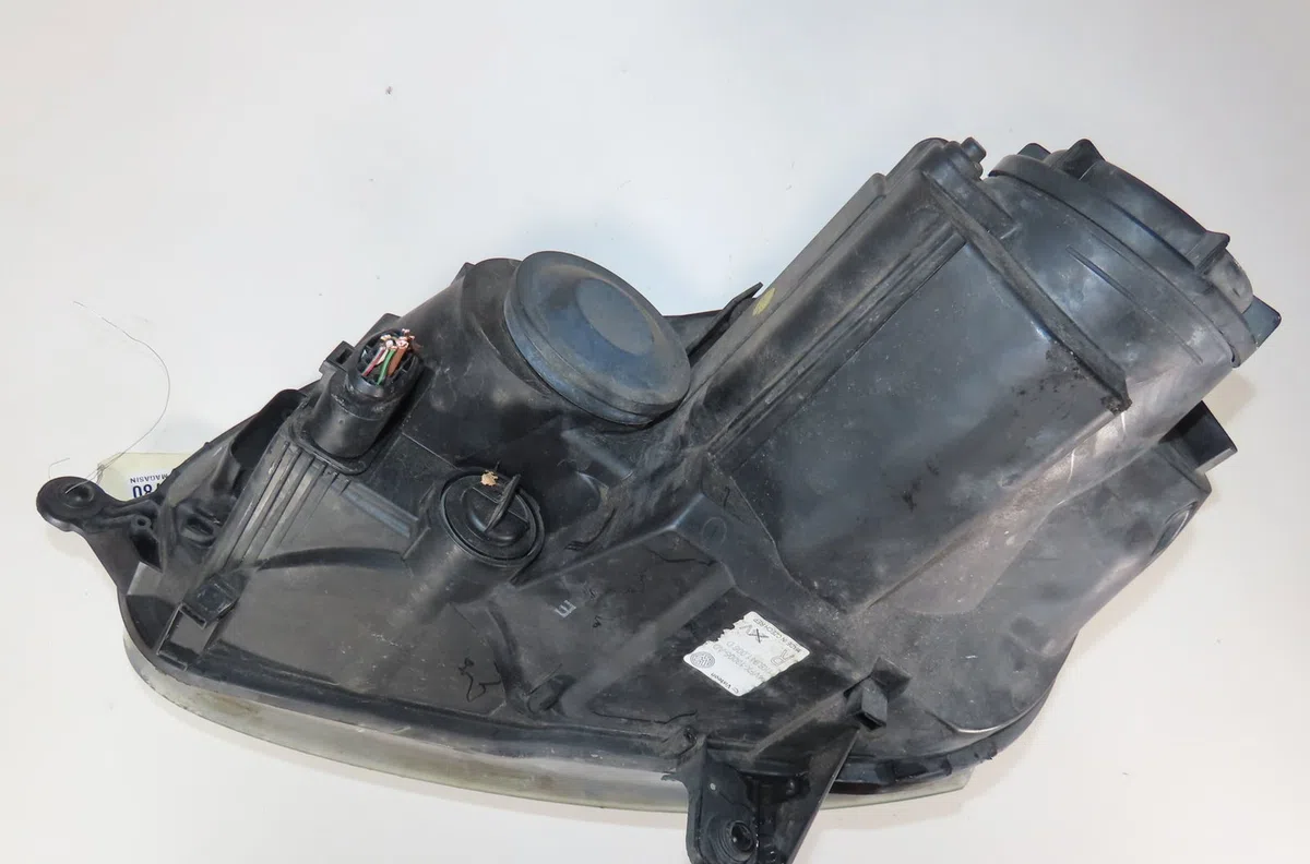Phare droit Volkswagen GOLF V (1K1) 1.9 tdi (2003-2008) 5 portes occasion