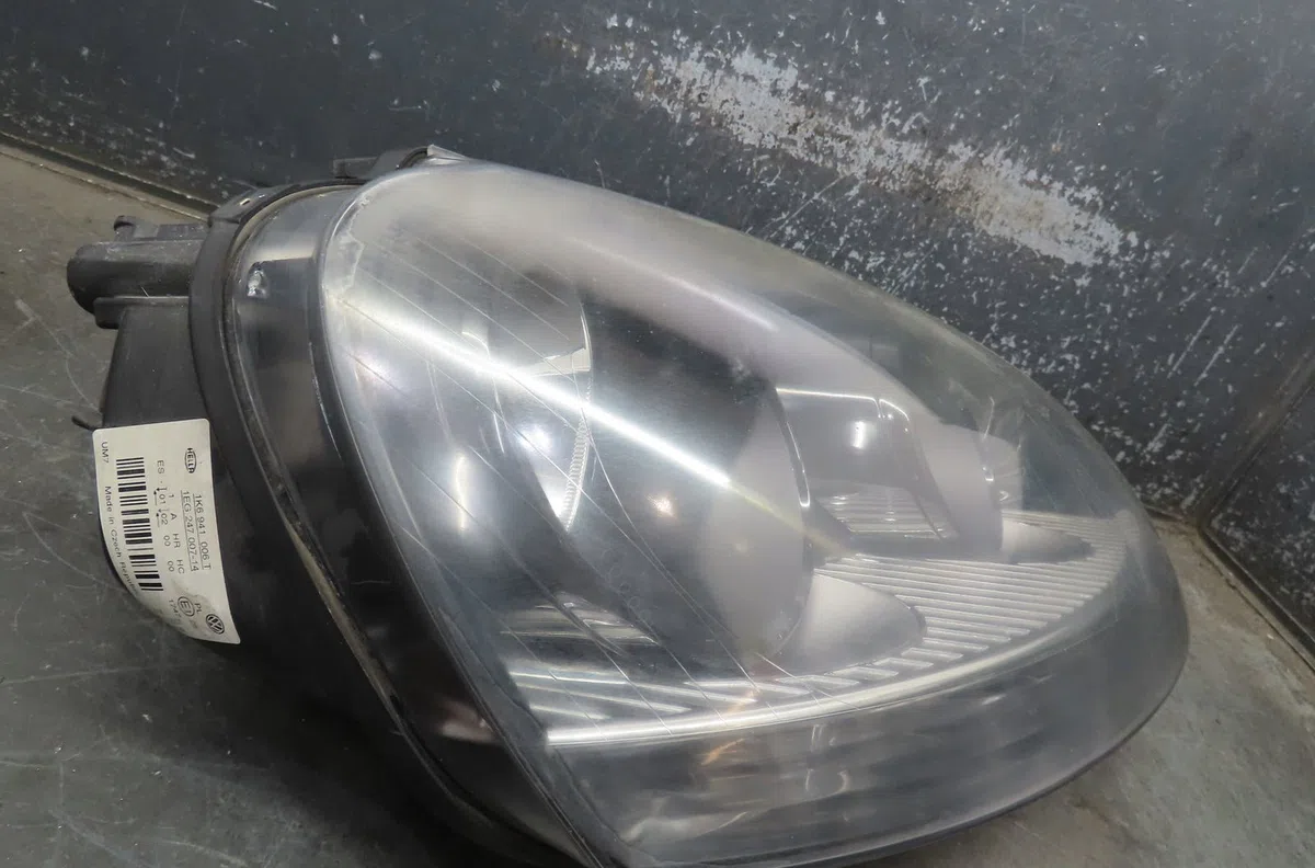 Phare droit Volkswagen GOLF V (1K1) 1.9 tdi (2003-2008) 5 portes occasion