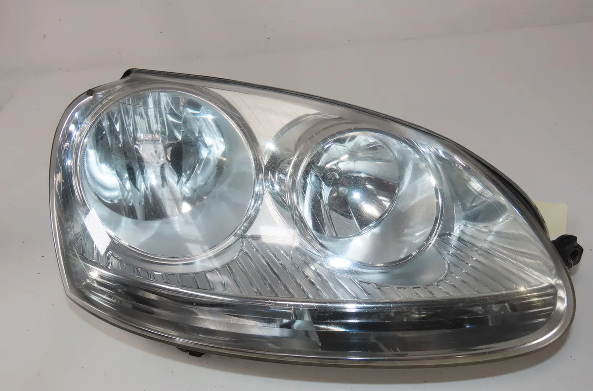Phare droit Volkswagen GOLF V (1K1) 1.9 tdi (2003-2008) occasion