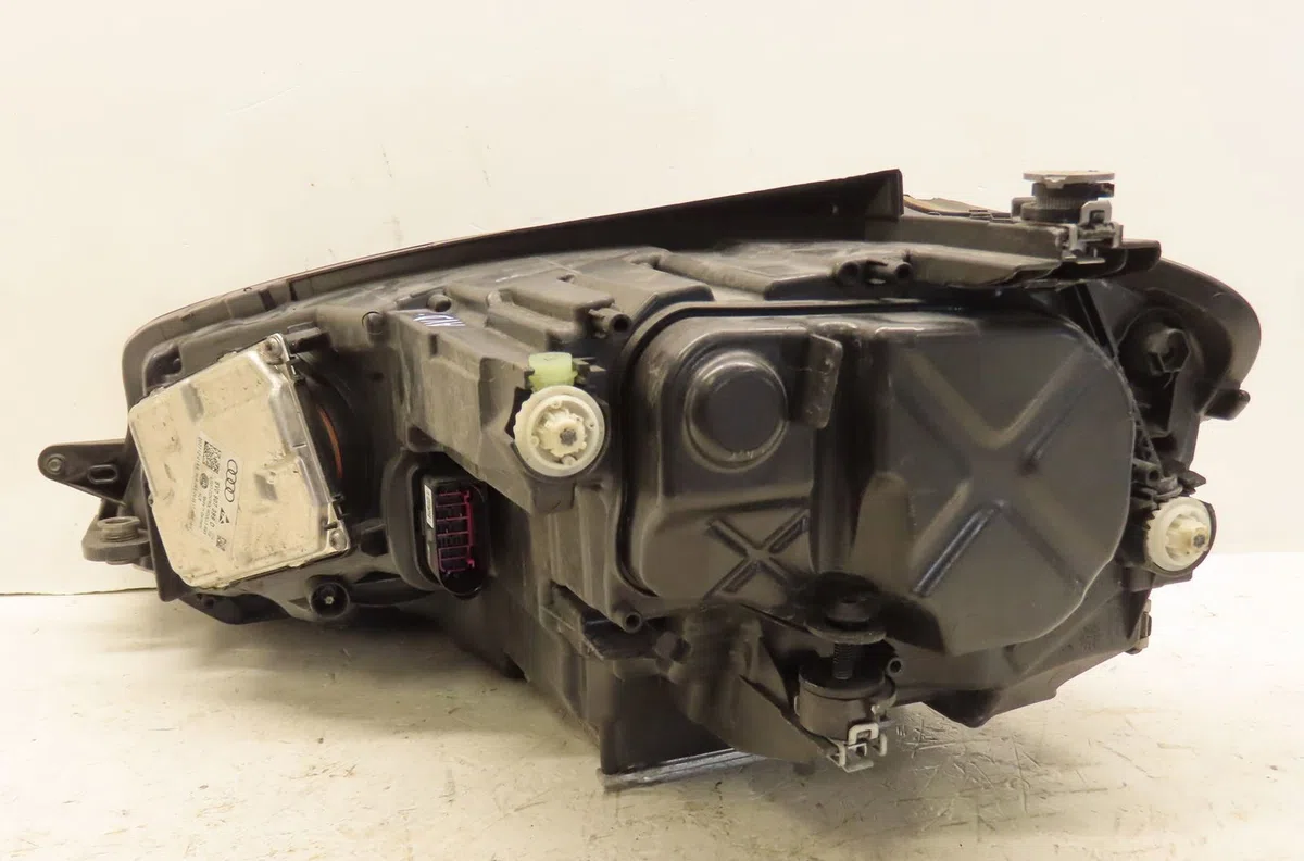 Phare droit Volkswagen GOLF VII (5G1, BQ1, BE1, BE2) 1.4 gte hybrid (2014-2020) occasion