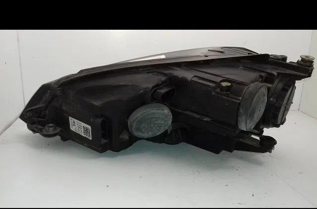 Phare droit Volkswagen GOLF VII (5G1, BQ1, BE1, BE2) 1.6 tdi (2012-2017) occasion