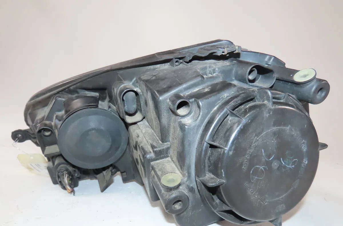 Phare droit Volkswagen JETTA III (1K2) 1.9 tdi (2005-2010) occasion