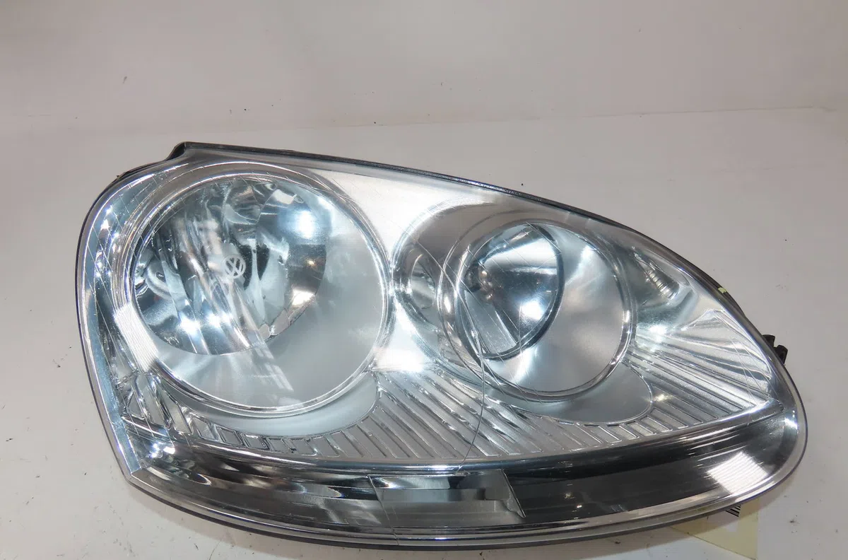 Phare droit Volkswagen JETTA III (1K2) 1.9 tdi (2005-2010) occasion