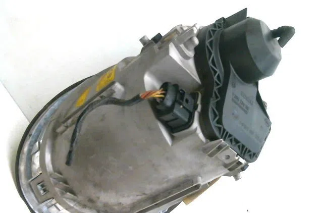 Phare droit Volkswagen NEW BEETLE (9C1, 1C1) 1.8 t (1999-2010) occasion