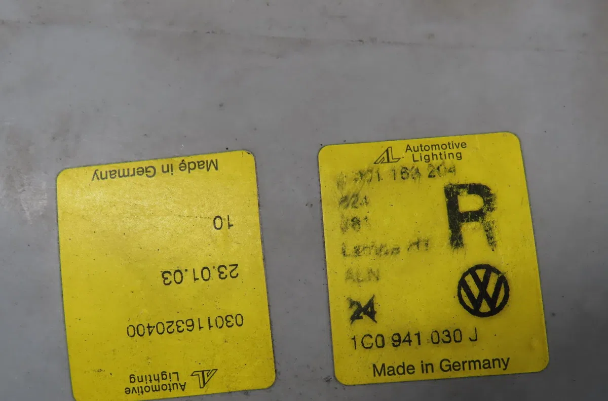 Phare droit Volkswagen NEW BEETLE (9C1, 1C1) 2.0 (1998-2010) occasion