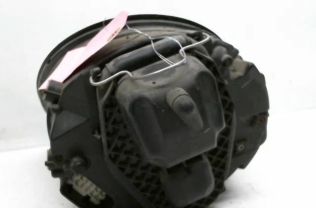 Phare droit Volkswagen NEW BEETLE Décapotable (1Y7) 1.6 (2003-2010) occasion