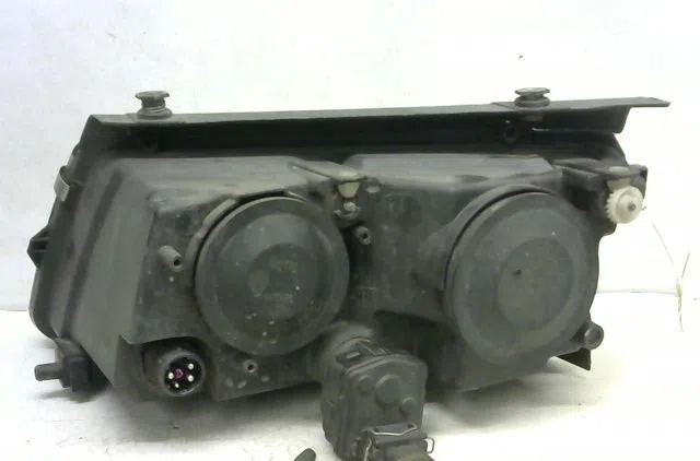 Phare droit Volkswagen PASSAT B5 (3B2) 1.9 tdi (1996-2000) occasion