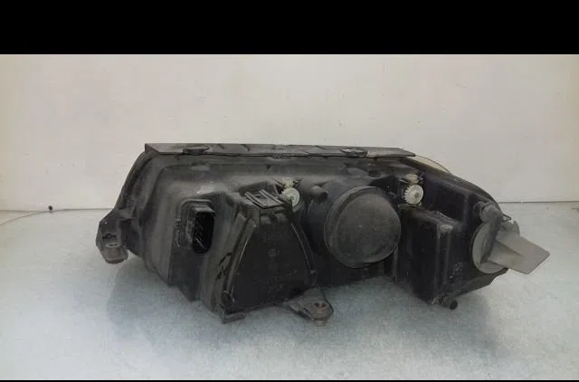Phare droit Volkswagen PASSAT B5.5 Variant (3B6) 1.9 tdi (2000-2005) 5 portes occasion