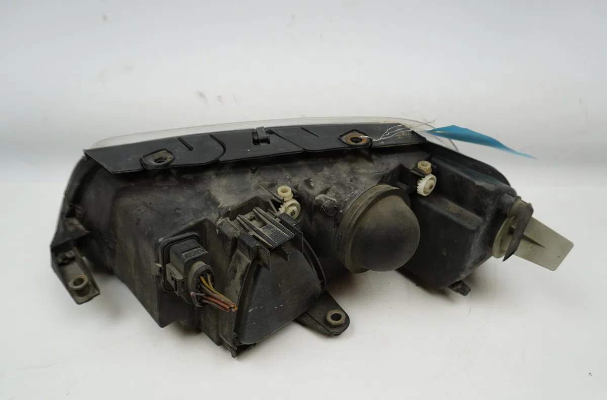 Phare droit Volkswagen PASSAT B5.5 Variant (3B6) 1.9 tdi (2000-2005) 5 portes occasion
