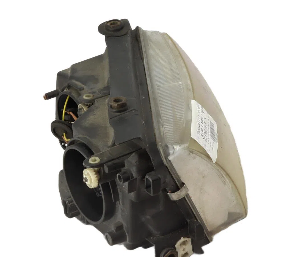 Phare droit Volkswagen PASSAT B5 Variant (3B5) 1.8 t (1997-2000) occasion