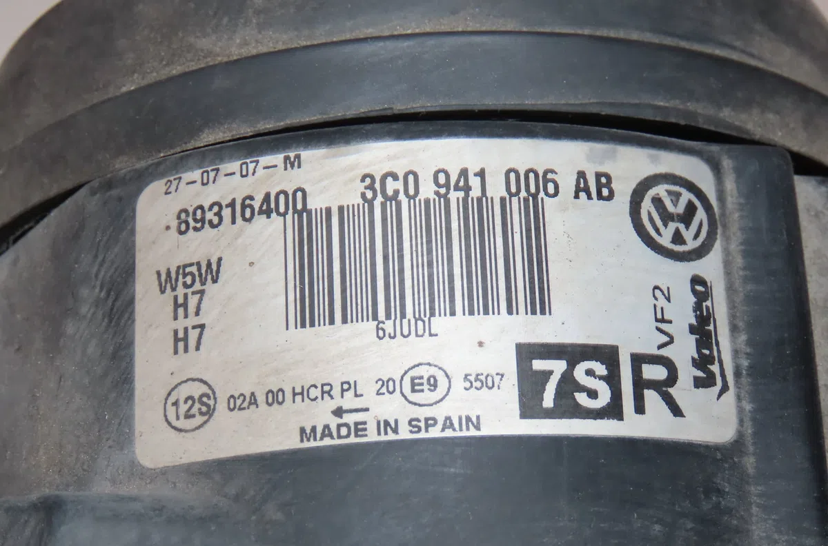 Phare droit Volkswagen PASSAT B6 (3C2) 1.9 tdi (2005-2010) 4 portes occasion