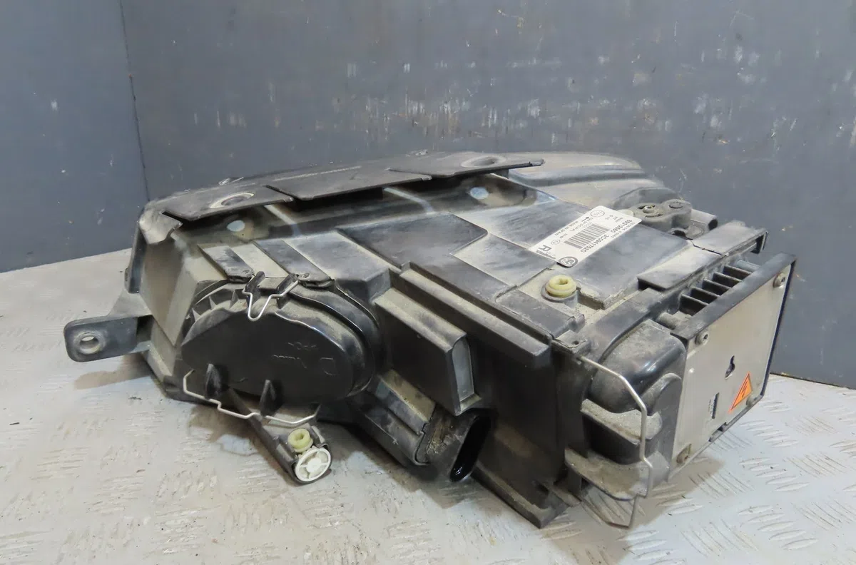 Phare droit Volkswagen PASSAT B6 Variant (3C5) 2.0 tdi (2005-2010) occasion
