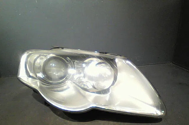 Phare droit Volkswagen PASSAT B6 Variant (3C5) 3.2 fsi 4motion (2005-2010) occasion