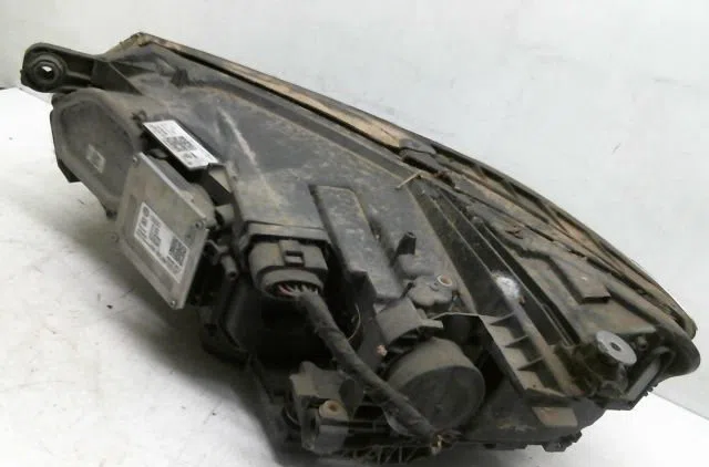 Phare droit Volkswagen PASSAT B8 (3G2, CB2) 1.4 gte hybrid (2015) occasion