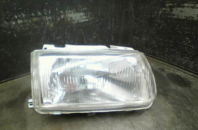 Phare droit VOLKSWAGEN POLO 1997 occasion