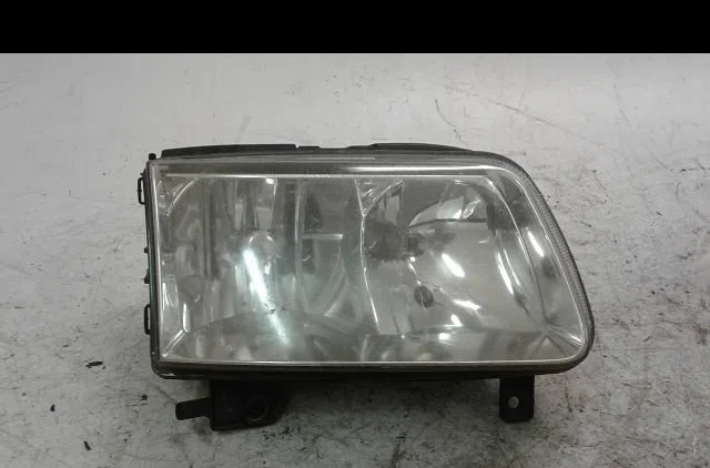 Phare droit Volkswagen POLO (6N2) 1.4 16v (1999-2001) occasion