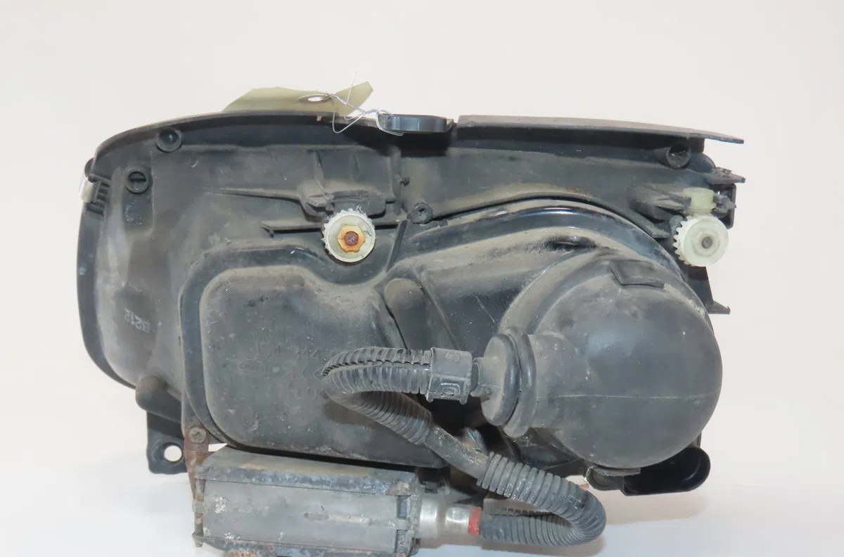 Phare droit Volkswagen POLO (6N2) 1.6 16v gti (1999-2001) occasion
