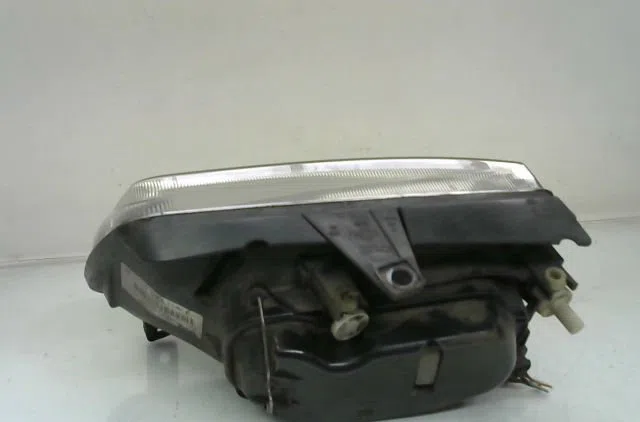 Phare droit Volkswagen POLO (6N2) 1.9 sdi (1999-2001) 5 portes occasion