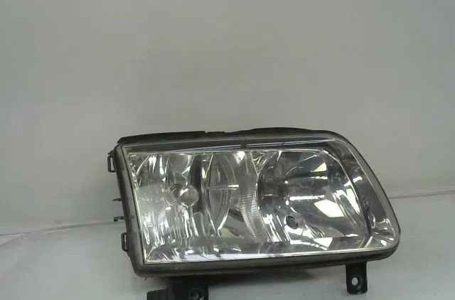 Phare droit Volkswagen POLO (6N2) 1.9 sdi (1999-2001) 5 portes occasion