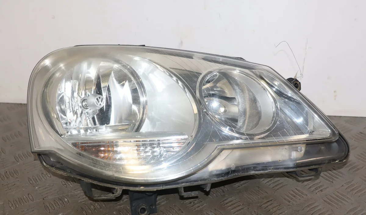 Phare droit Volkswagen POLO (9N_, 9A_) 1.4 tdi (2001-2005) 3 portes occasion