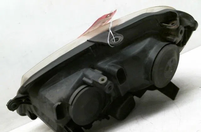 Phare droit Volkswagen POLO (9N_, 9A_) 1.4 tdi (2001-2005) 5 portes occasion