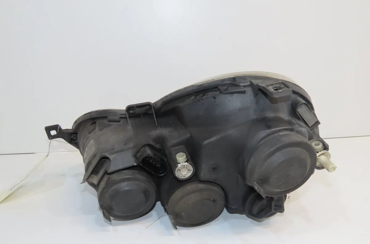 Phare droit Volkswagen POLO (9N_, 9A_) 1.4 tdi (2001-2005) occasion