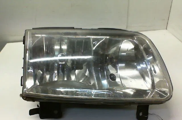 Phare droit VOLKSWAGEN POLO III  1.4i 8v 60ch occasion