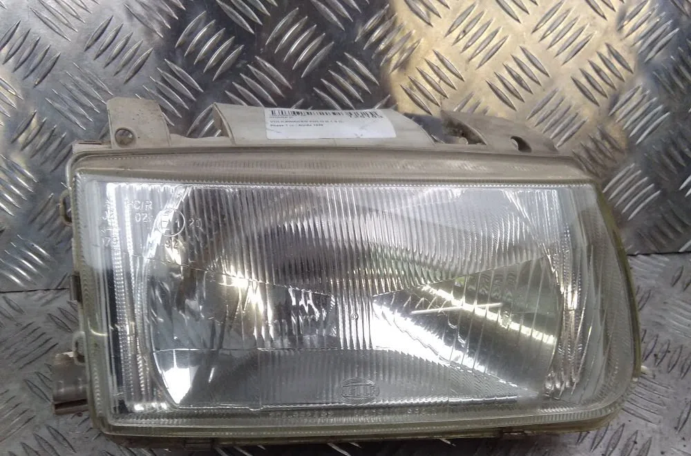 Phare droit VOLKSWAGEN POLO III 1999 occasion