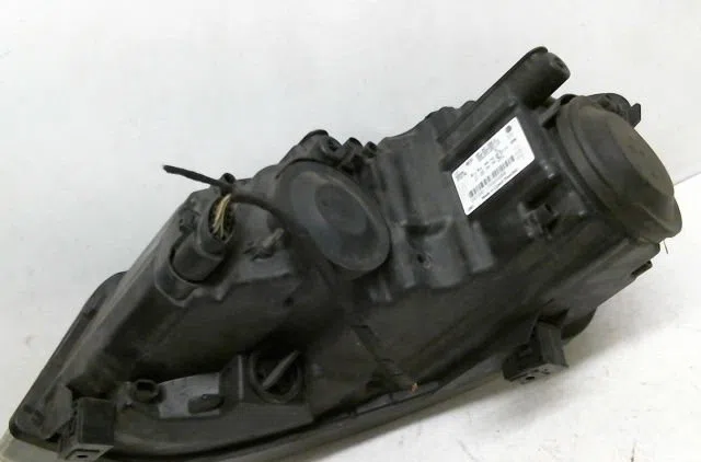 Phare droit Volkswagen POLO V (6R1, 6C1) 1.0 (2014) occasion