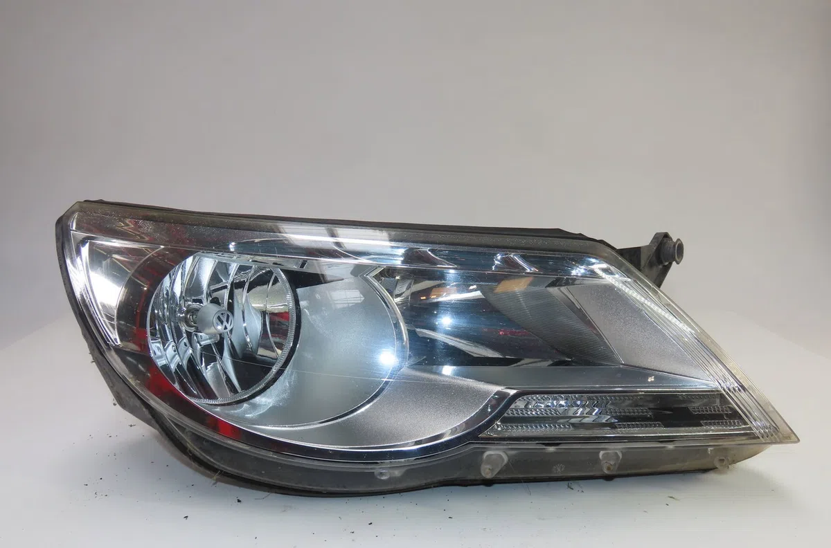 Phare droit Volkswagen TIGUAN (5N_) 2.0 tdi (2008-2018) 5 portes occasion