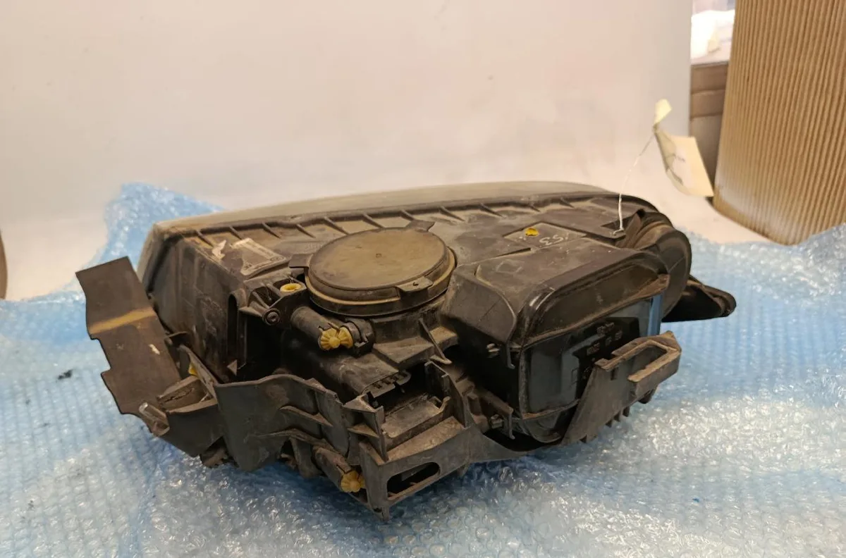 Phare droit Volkswagen TOUAREG (7LA, 7L6, 7L7) 2.5 r5 tdi (2003-2010) occasion