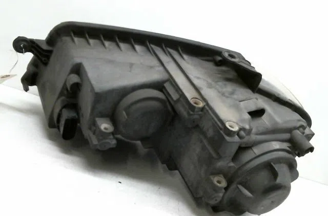 Phare droit Volkswagen TOURAN (1T1, 1T2) 1.9 tdi (2003-2004) 5 portes occasion
