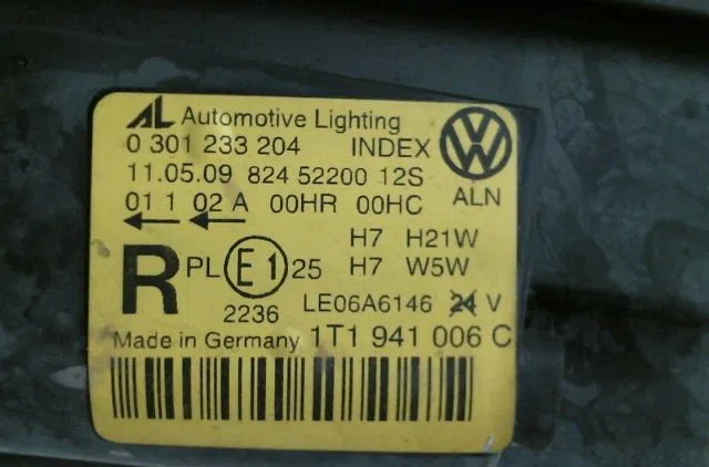 Phare droit Volkswagen TOURAN (1T1, 1T2) 1.9 tdi (2003-2004) 5 portes occasion