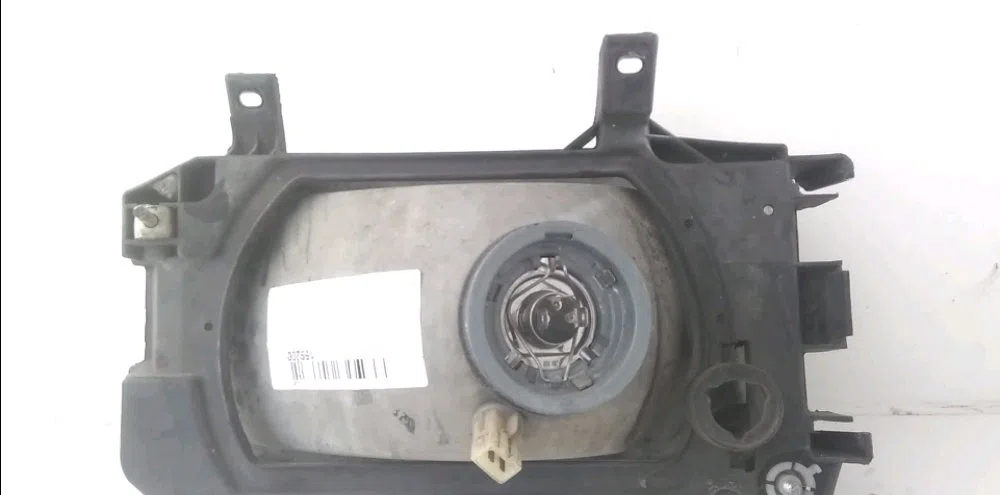 Phare droit Volkswagen TRANSPORTER IV Camionnette (70A, 70H, 7DA, 7DH) 1.9 td (1992-2003) occasion