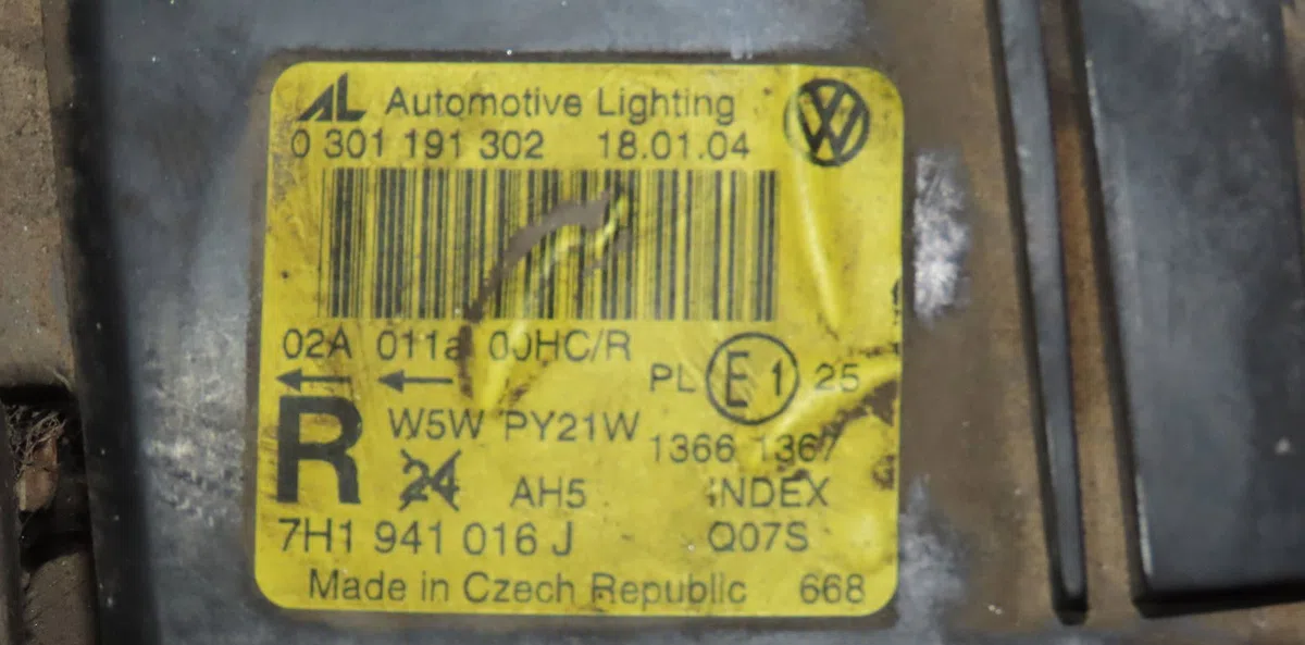 Phare droit Volkswagen TRANSPORTER V Camionnette (7HA, 7HH, 7EA, 7EH) 2.5 tdi (2003-2009) occasion