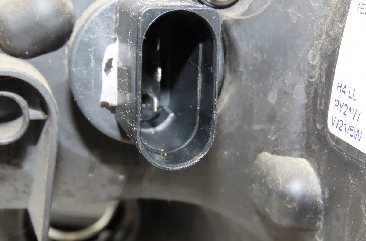 Phare droit Volkswagen UP! (121, 122, BL1, BL2, BL3, 123) 1.0 (2011-2020) 5 portes occasion