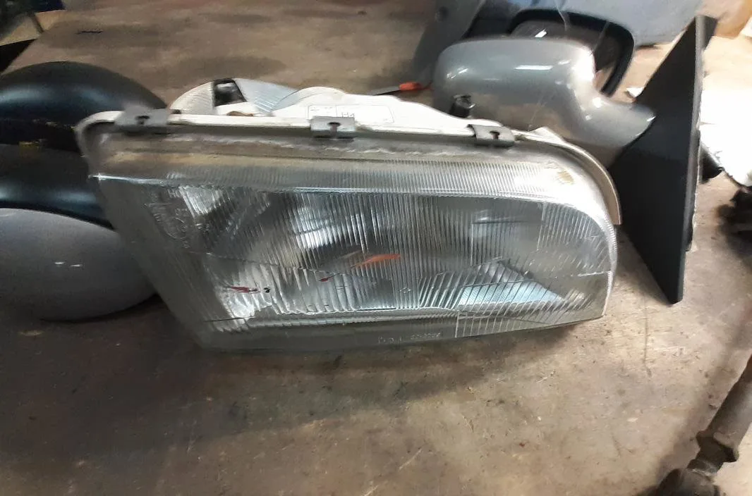 Phare droit Volvo S40 I (644) 1.8 (2001-2003) occasion
