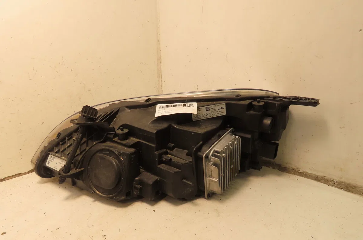 Phare droit Volvo V40 Cross Country (526) D2 (2012-2016) occasion