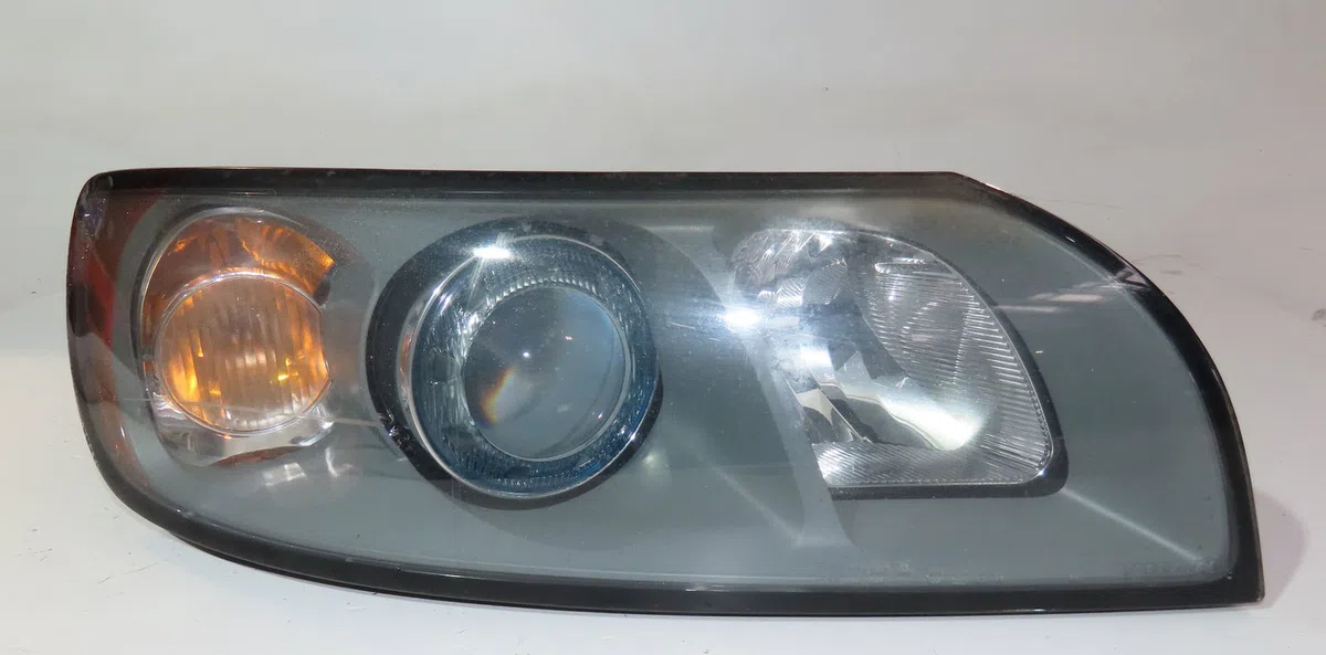 Phare droit Volvo V50 (545) 2.0 cdi (2003-2006) occasion