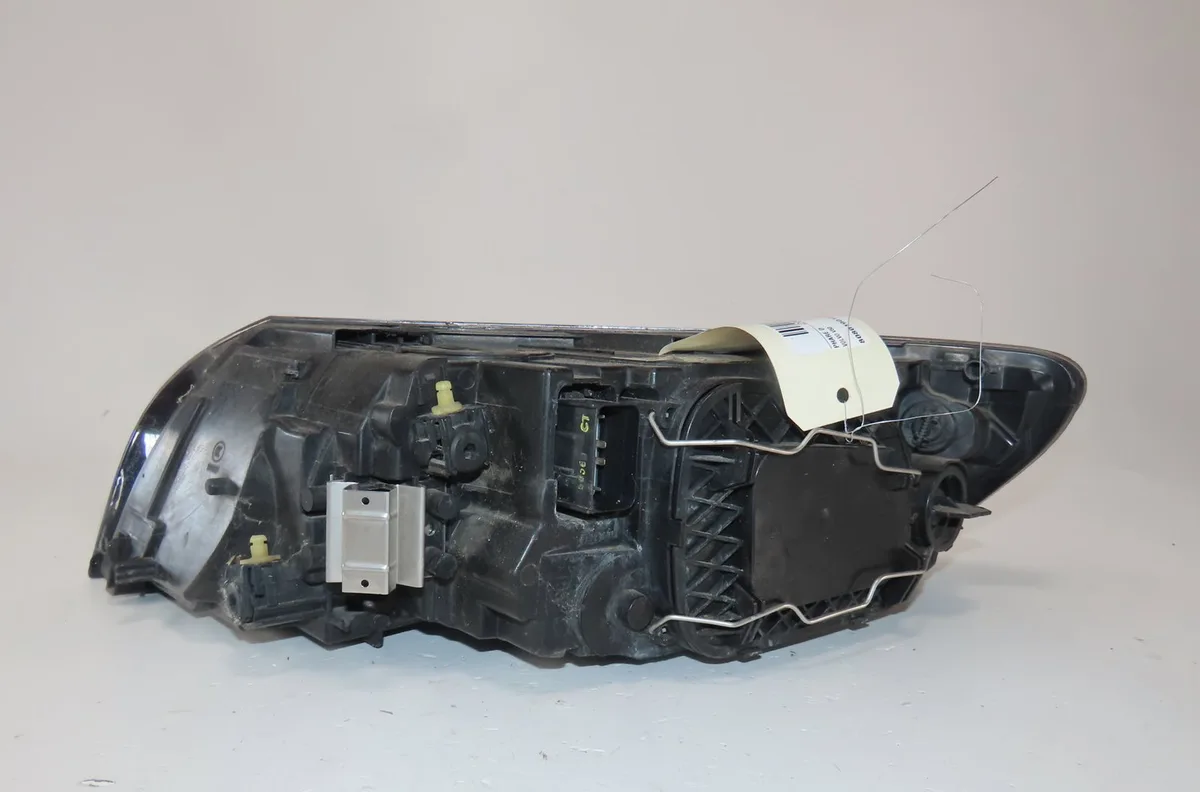 Phare droit Volvo V50 (545) D5 (2006-2010) occasion