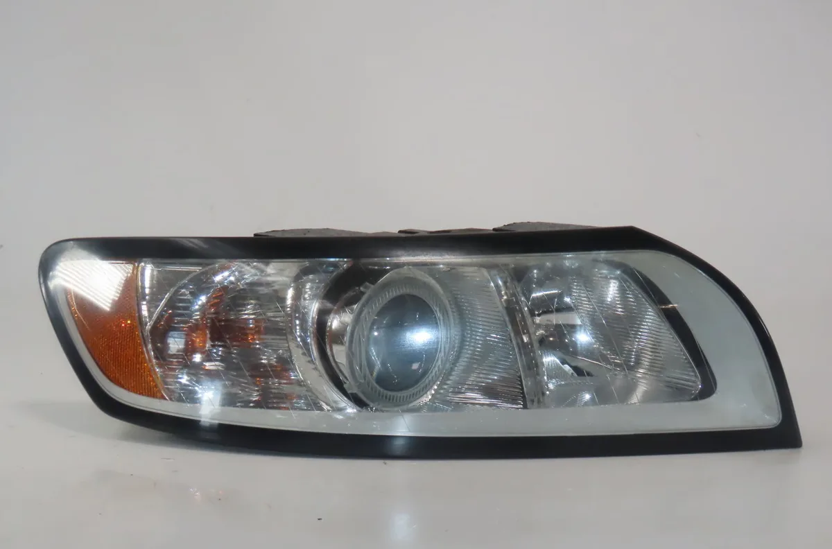 Phare droit Volvo V50 (545) D5 (2006-2010) occasion