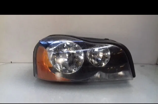 Phare droit Volvo XC90 I (275) D5 awd (2005-2010) occasion