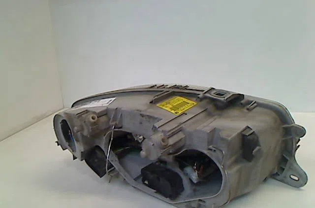 Phare gauche ALFA ROMEO 147  1.6 T.S 105ch occasion