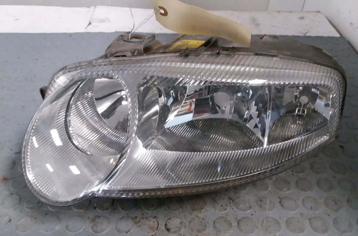 Phare gauche Alfa romeo 147 (937_) 1.6 16v t.spark eco (937.axa1a, 937.bxa1a) (2001-2010) occasion