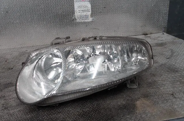 Phare gauche Alfa romeo 147 (937_) 1.9 jtd (937.axd1a, 937.bxd1a) (2001-2010) occasion