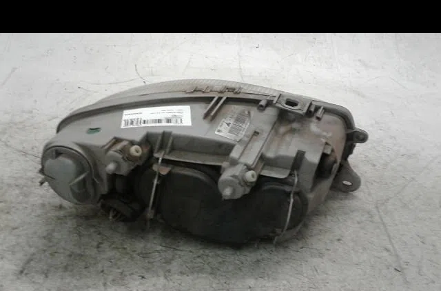 Phare gauche Alfa romeo 147 (937_) 2.0 16v t.spark (937.axa1, 937.axc1, 937.bxc1) (2001-2010) 3 portes occasion
