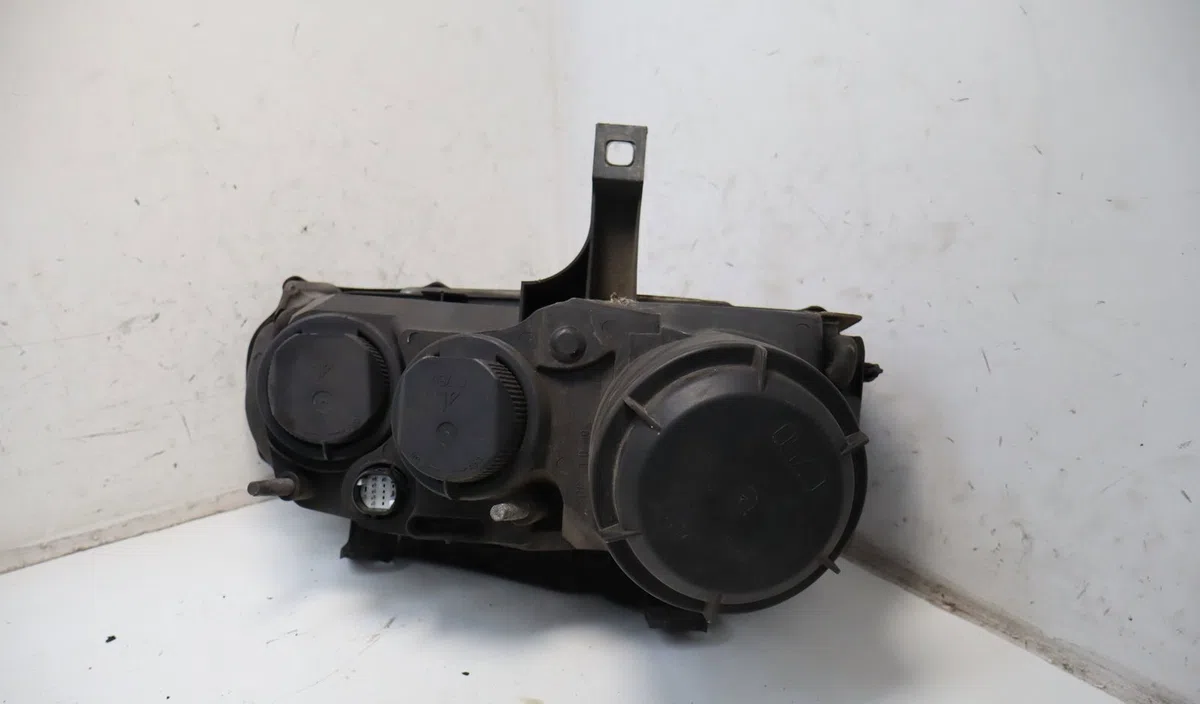 Phare gauche Alfa romeo 159 (939_) 1.9 jtdm 8v (939axe1b, 939bxe1b, 939bxh1b) (2005-2011) occasion